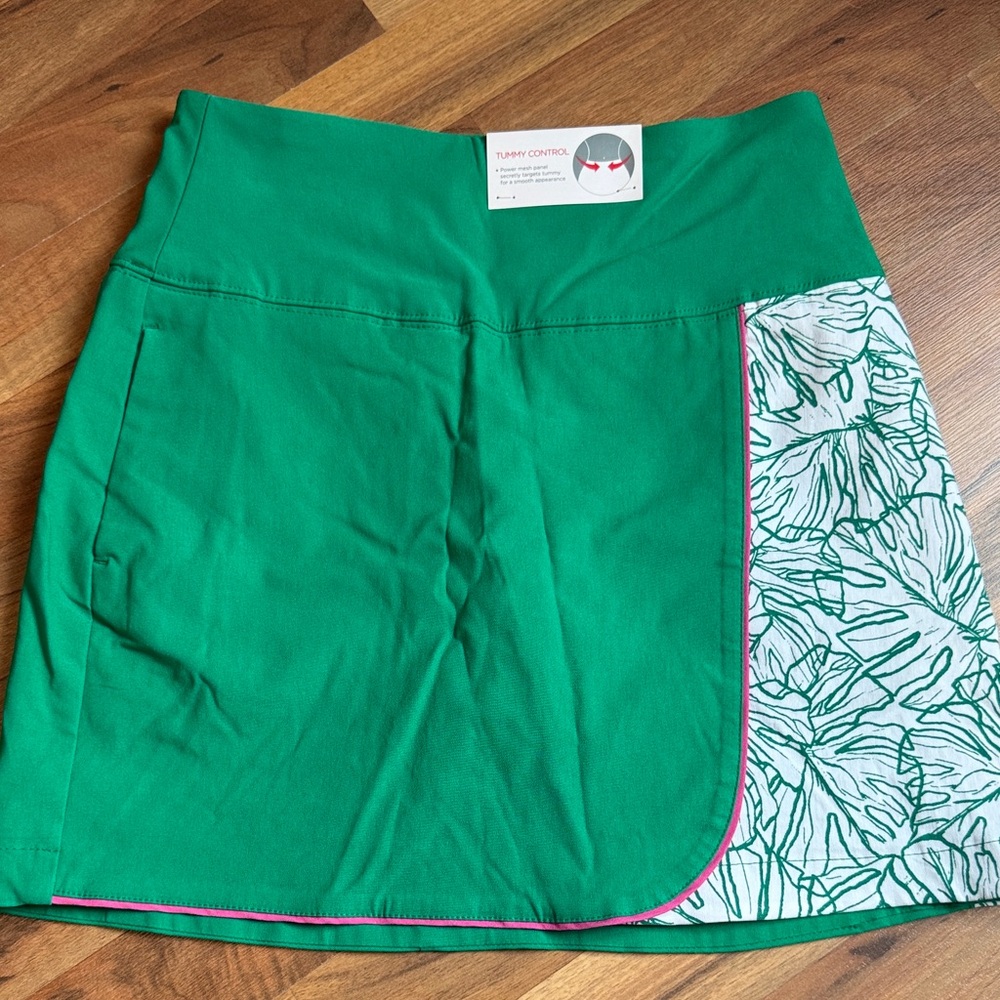 Lady Hagen Green Skort with Leaf Accent